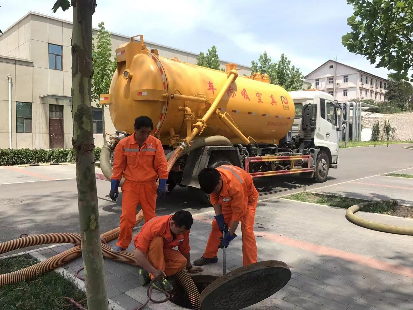 西林化粪池清理与5-8吨吸粪车施工效率分析